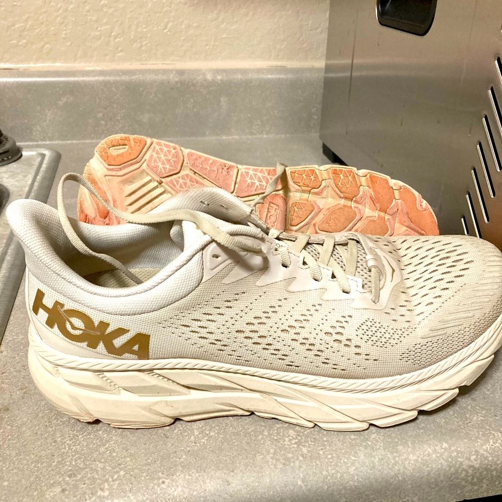 Hoka One One Clifton 7 (women’s; normal width)